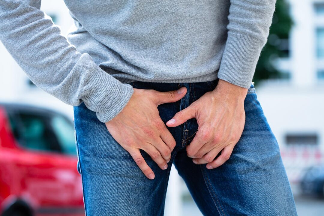 Schmerzen in der Leistengegend bei einem Mann mit kalkulärer Prostatitis